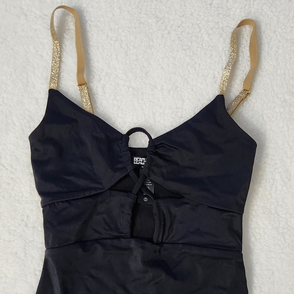 New!Beach Riot Leslie One Piece Swimsuit - Picture 5 of 11